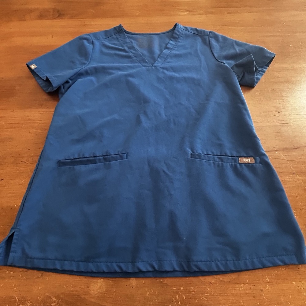 Figs Casma 3 Pocket Scrub Top Women's S Blue Short Sleeve Medical Shirt Elephant